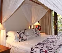 Villa Ria Sayan, Guest Bedroom